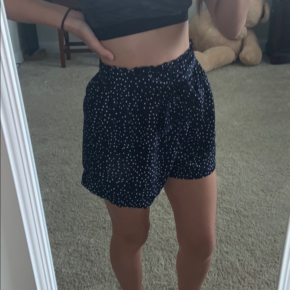 shorts - Picture 2 of 4